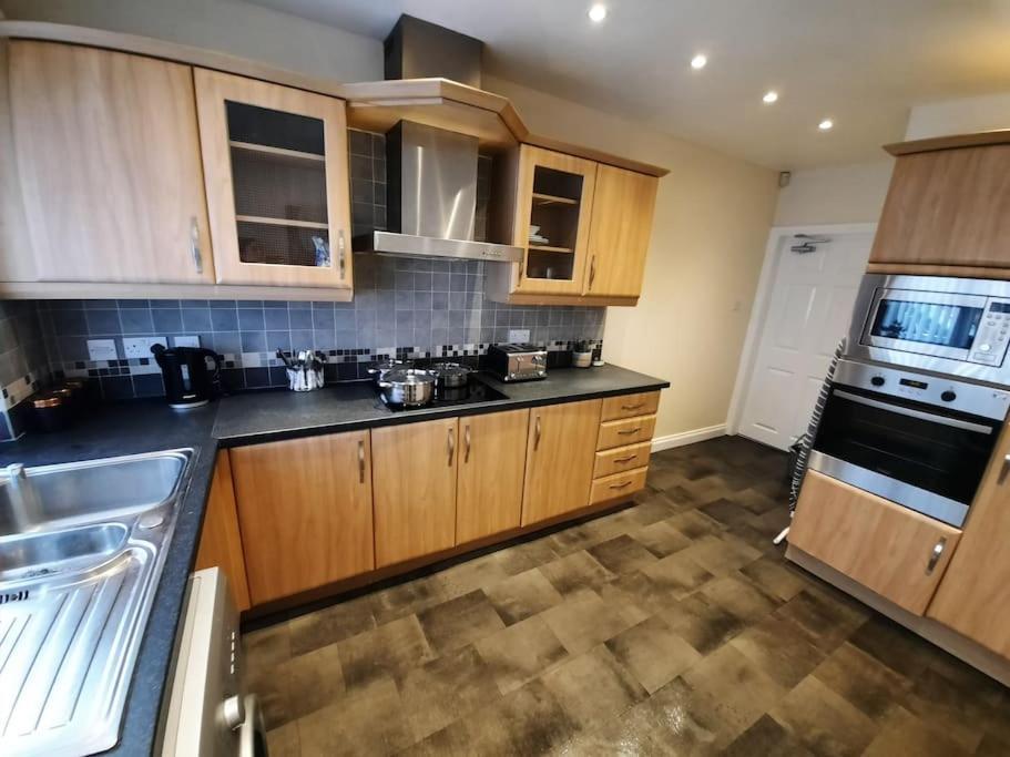 Apartament Luxury 5-Bed House Near Nec & Bhx Solihull Zewnętrze zdjęcie