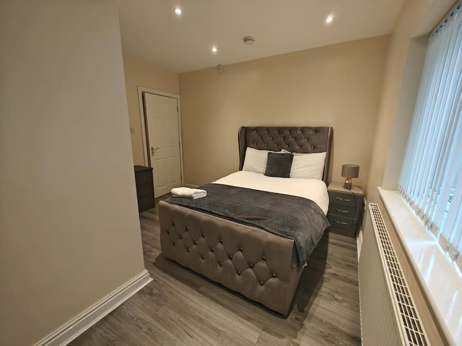 Apartament Luxury 5-Bed House Near Nec & Bhx Solihull Zewnętrze zdjęcie